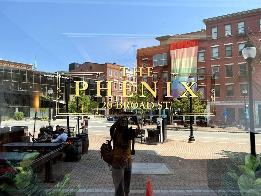 The Phenix Historic Dtwn Hotel, King Bed, Pickering Square View, Room # 301 Μπάνγκορ Εξωτερικό φωτογραφία